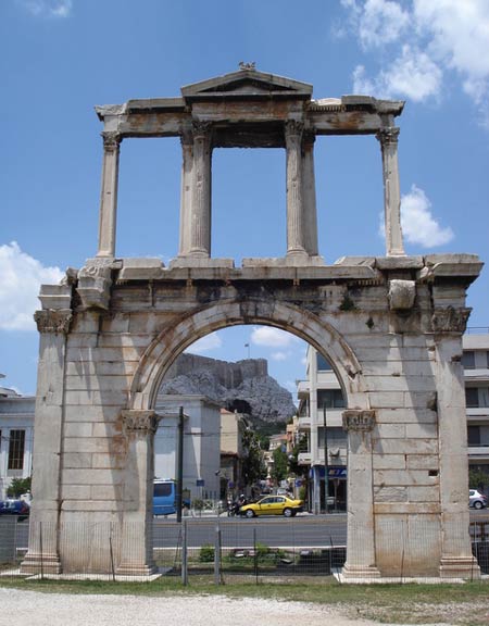 Триумфальная арка Адриана в Афинах