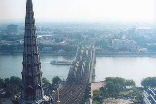 Вид города с колокольни Кёльнского собора 