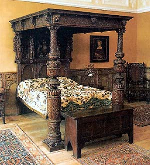 Английская мебель. Дубовая кровать с балдахином, ок. 1610 г