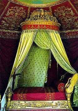 Французская мебель. Кровать императрицы Жозефины в Мальмезоне. Франсуа-Оноре Жакоб-Демальтр, 1810