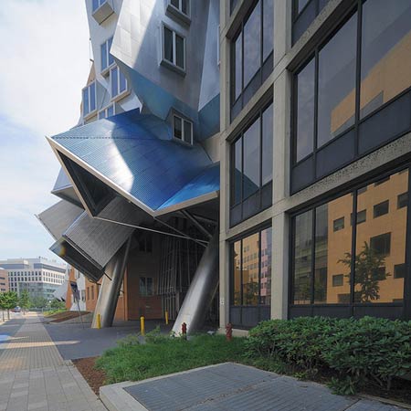 Фрэнк Гери (Frank Gehry): Ray and Maria Stata Center, Massachusetts Institute of Technology, Cambridge, Massachusetts, USA, 2004