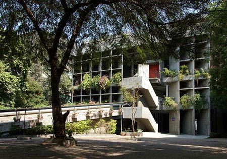 Ле Корбюзье. Le Corbusier. Здание Текстильной ассоциации (Mill Owners' Association Building), Ахмедабад, Индия. 1951