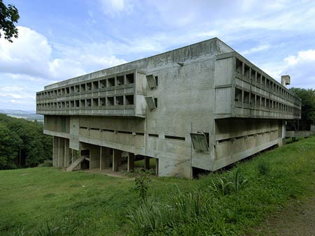 Ле Корбюзье. Le Corbusier. Комплекс монастыря Ля Туретт (Sainte Marie de La Tourette), Лион, Франция. 1957-1960  (совместно с Iannis Xenakis)