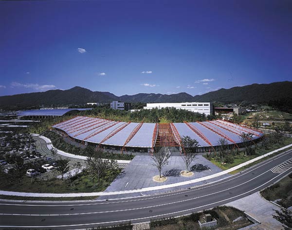 Ричард Роджерс (Richard Rogers): Amano Research Laboratories, Gifu, Japan (научно-исследовательский центр), 1997—1999