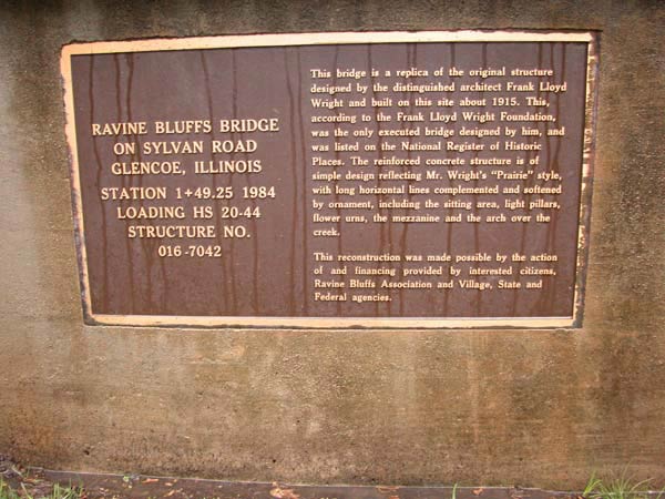 Фрэнк Ллойд Райт (Frank Lloyd Wright): Ravine Bluffs Development Bridge (Sylvan Road Bridge) & Sculptures, Glencoe, Illinois (Рэвин-блафский мост и скульптурная композиция, Глинкоэ, Иллинойс ), 1915