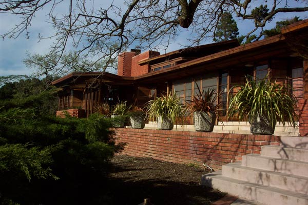 Органическая архитектура: Фрэнк Ллойд Райт (Frank Lloyd Wright): Hanna-Honeycomb House (At Stanford University), Palo Alto, California (Резиденция Hanna-Honeycomb, Стэндфордский университет, Пало Альто, Калифорния), 1937