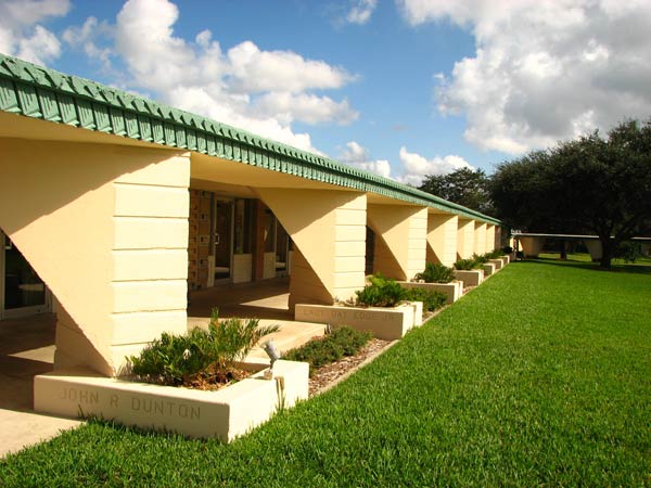 Фрэнк Ллойд Райт (Frank Lloyd Wright): Seminar Buildings I, II, & III, Lakeland, Florida (Здания для семинаров, Флоридский Саузен-колледж, Лейкленд, Флорида), 1940—1949 (проект Child of the Sun)