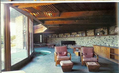 Органическая архитектура: Фрэнк Ллойд Райт (Frank Lloyd Wright): Herbert Jacobs House II (Solar Hemicycle), Middleton, Wisconsin («Солнечный полукруг», второй дом Герберта Джекобса, Миддлтон, Висконсин), 1944—1948 