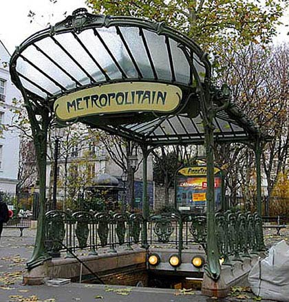 Входная группа парижского метро. Архитектор Эктор Гимар 