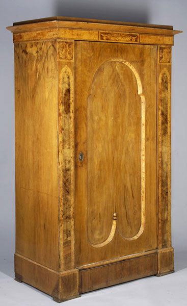 Шкаф в стиле бидермайер (Biedermeier). Венгрия, 1830 г