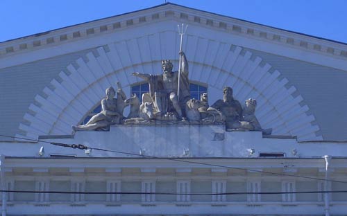 Здание Биржи с ростральными колоннами, Петербург, архитектор Тома де Томон 