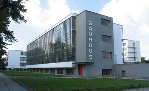 Здание «Баухауса» в Дессау (Bauhaus, Dessau) 