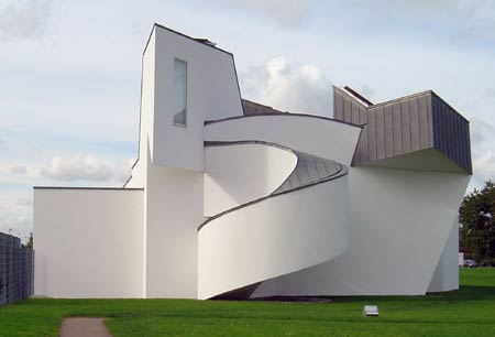 Vitra Design Museum (Музей дизайна ВИТРА), архитектор Фрэнк Гери (Frank Gehry), 1989