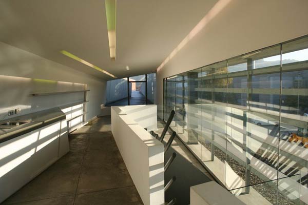 Заха Хадид (Zaha Hadid Architects): Vitra Fire Station, Weil am Rhein, Germany (Пожарная часть «Витра», Вайль-на-Рейне, Германия), 1990—1994