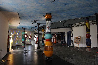 http://arx.novosibdom.ru/story/NOV_ARX/Hundertwasser/18_21_hundertwasser.jpg