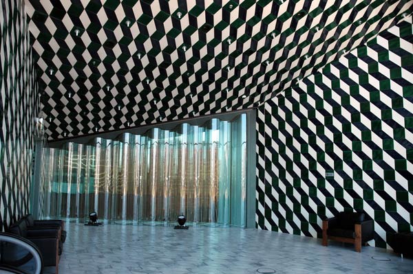 Рем Колхас (Rem Koolhaas)/ OMA: Casa da Musica, Porto, Portugal (Дом Музыки, Порто, Португалия), 2001 — 2006