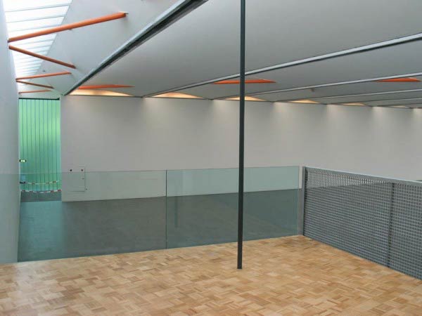 Рем Колхас (Rem Koolhaas)/ OMA: Kunsthal, Rotterdam, Netherlands (Выставочный зал Кунстхал, Роттердам, Нидерланды), 1992 — 93