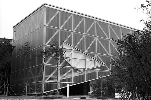 Рем Колхас (Rem Koolhaas)/ OMA: Seoul National University Museum of Art (MoA), Seoul (Музей искусств Сеульского национального университета, Сеул, Южная Корея), 2003 — 2005