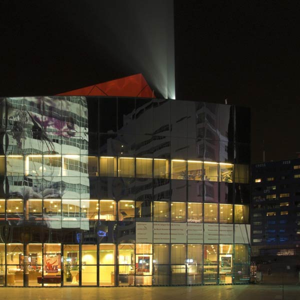 Рем Колхас (Rem Koolhaas)/ OMA: Netherlands Dance Theater, The Hague, Netherlands (Нидерландский театр танца, Гаага), 1987 — 88