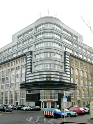 Дом Моссе, Берлин — Mossehaus, conversion of the offices and press of Rudolf Mosse, Berlin (1921—1923). Архитектор Эрих Мендельсон (Erich Mendelsohn)