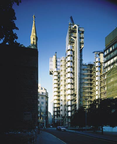 Ричард Роджерс (Richard Rogers): Lloyd's of London, London, England, UK (Здание штаб-квартиры страховой компании Ллойд в Лондоне), 1978—1986