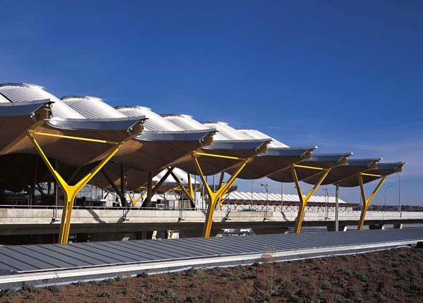 Ричард Роджерс (Richard Rogers): Madrid Barajas Airport, Spain, Madrid (4-й Терминал мадридского аэропорта Барахас), 1999 —2005