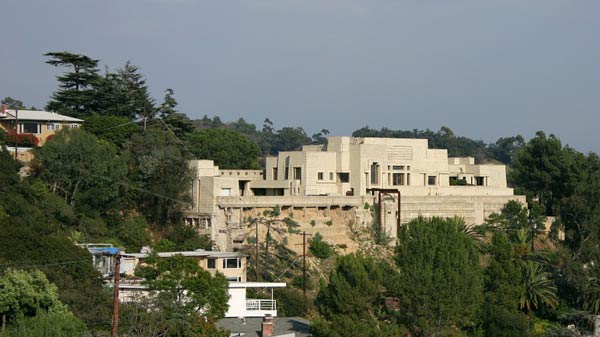 Фрэнк Ллойд Райт (Frank Lloyd Wright): Charles Ennis House, Los Angeles, California (Дом Чарлза Энниса, Лос-Анджелес, Калифорния), 1923—1924
