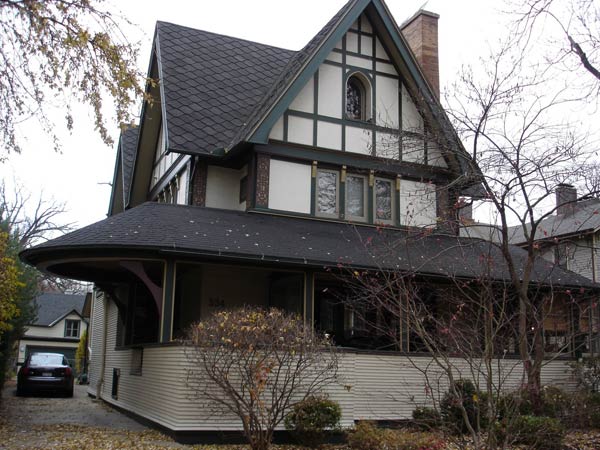 Фрэнк Ллойд Райт (Frank Lloyd Wright): Harrison P. Young House, Oak Park, Illinois (Перестройка дома Г.П. Юнга, Оак-Парк, Иллинойс), 1895