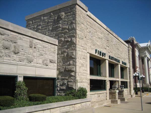 Фрэнк Ллойд Райт (Frank Lloyd Wright): Frank L. Smith Bank, Dwight, Illinois (Банк Фрэнка Л. Смита, Дуайт, Иллинойс ), 1905