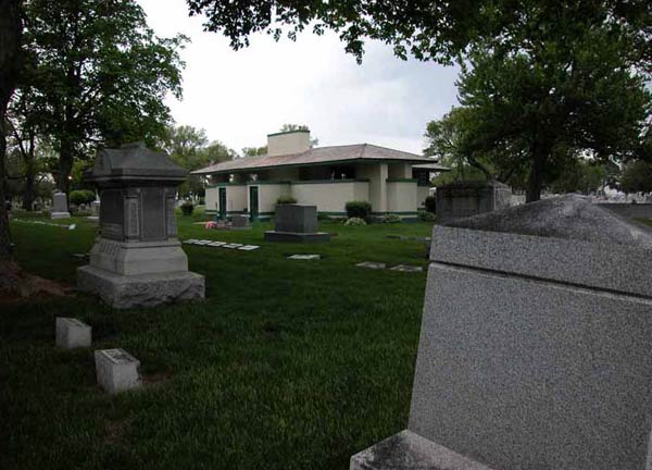 Органическая архитектура: Фрэнк Ллойд Райт (Frank Lloyd Wright): William H. Pettit Mortuary Chapel, Belvidere, Illinois (Маленькая капелла, Бельведер, Иллинойс), 1906—1907