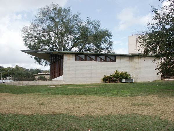 Фрэнк Ллойд Райт (Frank Lloyd Wright): William H. Danforth Chapel, Lakeland, Florida (Данфортская капелла, Флоридский Саузен-колледж, Лейкленд, Флорида), 1954—1955 (проект Child of the Sun)