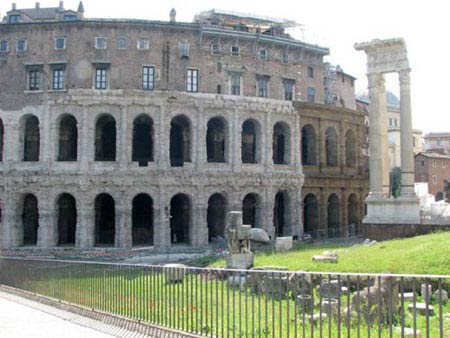 Театр Марцелла в Риме (I в. до н. э.) 