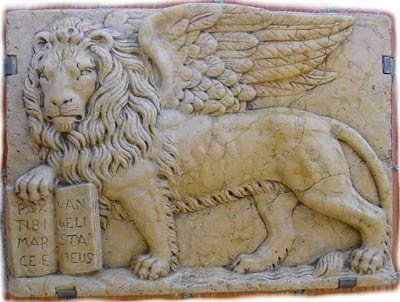 Крылатый лев - символ евангелиста Марка - герб Венеции 