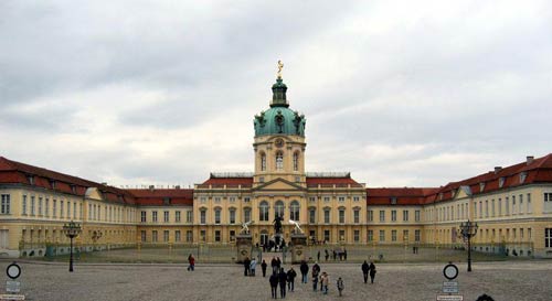 Берлин, Пруссия. Георг Венцеслаус Кнобельсдорф. Шлютер Андреас. Дворец Шарлоттенбург (Charlottenburg, 1696—1745).