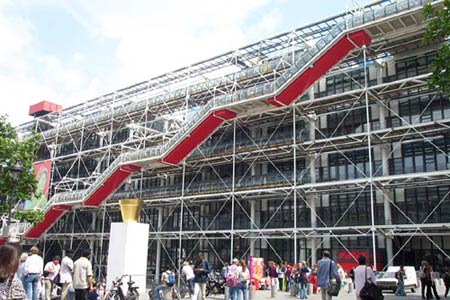 Центр Помпиду (Centre Pompidou), Париж, архитектор  Ричард Роджерс (Richard Rogers) 1971-1977  