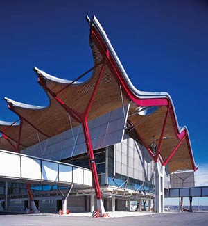 Аэропорт в Мадриде, Испания (Madrid BaraJas Airport), архитектор  Ричард Роджерс (Richard Rogers) 1997 - 2005 