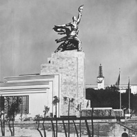 Советский павильон на Международной выставке в Париже. 1937 г.